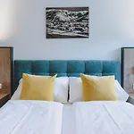 Apartment By We Rent