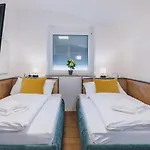 Apartment By We Rent *