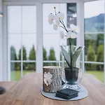Apartment By We Rent *