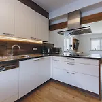 By We Rent Διαμέρισμα Τσελ αμ Ζέε