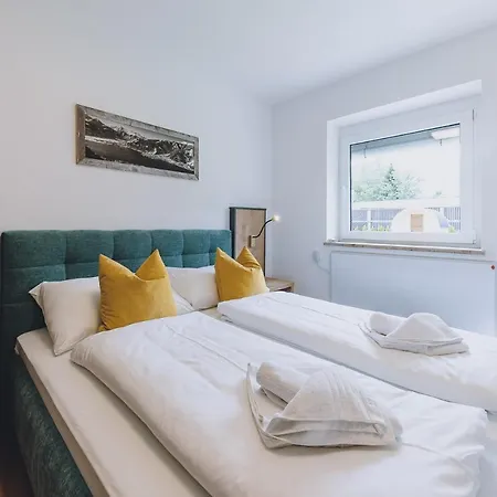 By We Rent ツェル アム ゼー